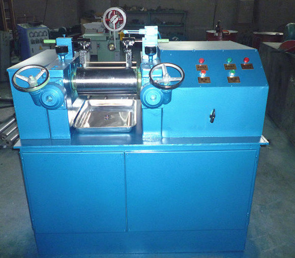 小型6寸軸承式煉膠機(jī)-160橡膠開(kāi)煉機(jī)-實(shí)驗(yàn)室專用壓膠機(jī)
